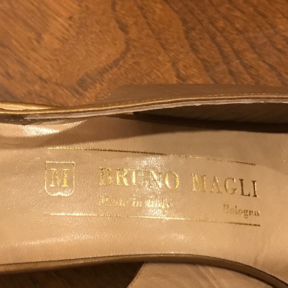 Gold Open-Toe Slingback Medium Heel - Picture 5 of 5
